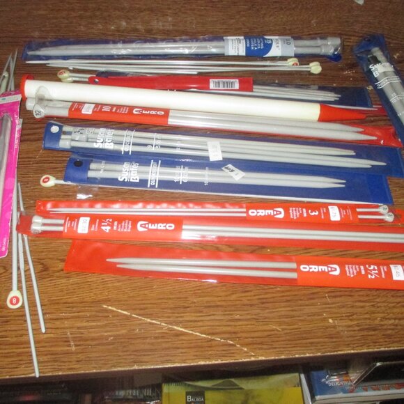 Huge Mixed Lot of 50+ Knitting Needles Metal / Plastic - Picture 3 of 6